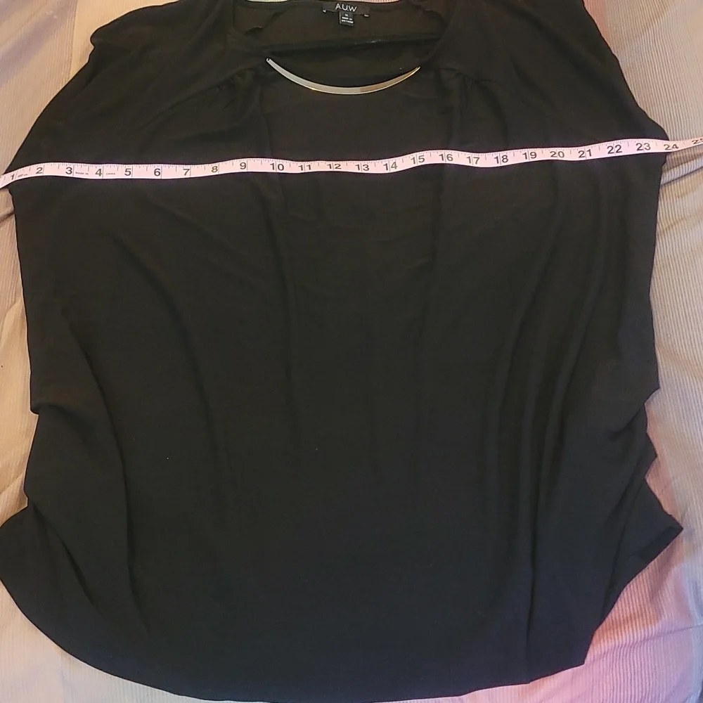 A.U.W black blouse. Gold piece on neckline. Size 1X. - Picture 8 of 10